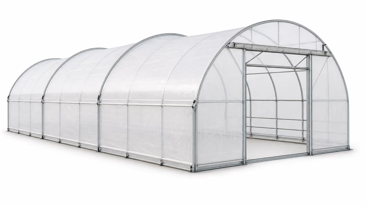 Pose d une couverture transparente sur une serre multi chapelle par temps calme